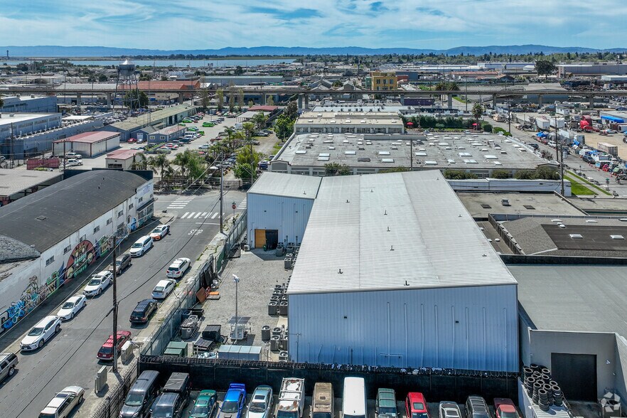 More Photos Of 1217 48th Ave, Oakland Warehouse For Sale