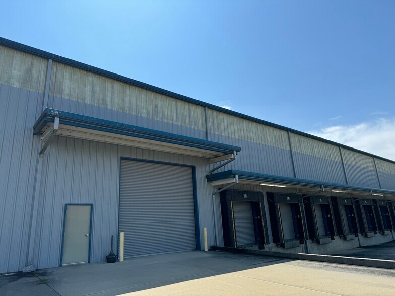 More Photos Of 100 Enterprise Dr SW, Calhoun Warehouse For Lease
