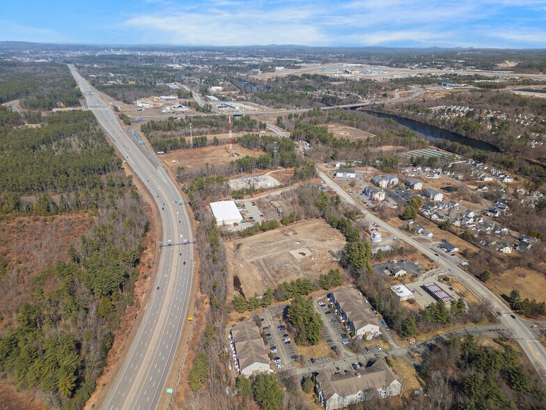 More Photos Of 734 Daniel Webster Hwy, Merrimack Warehouse For Lease