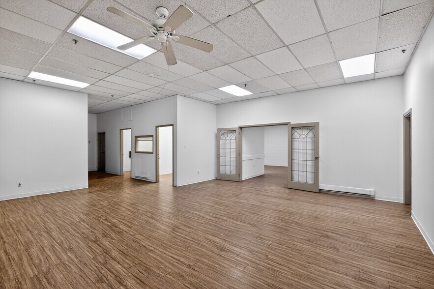 More Photos Of 437-441 E Hastings St, Vancouver Storefront Retail Residential For Lease