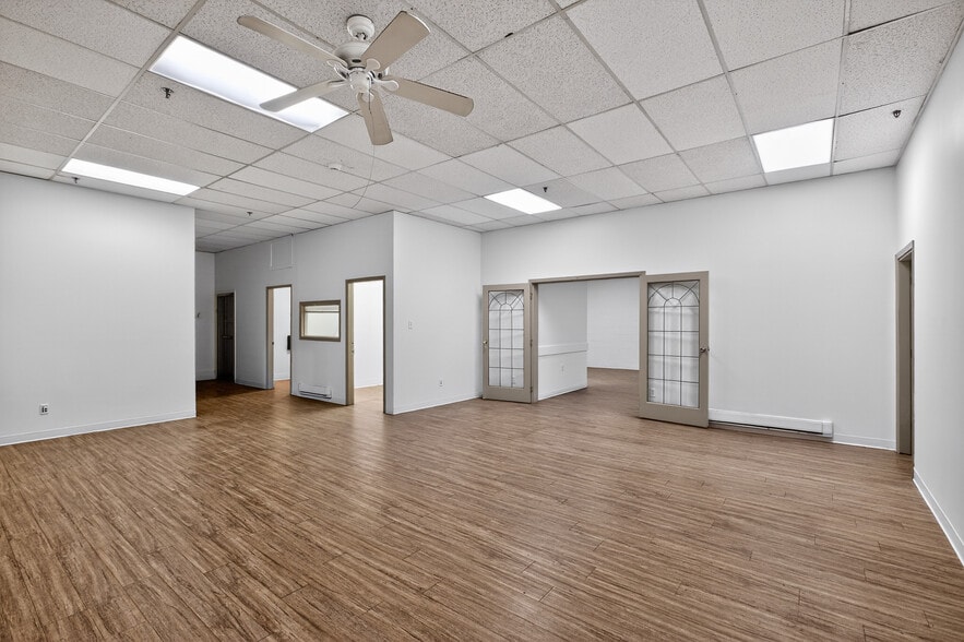 More Photos Of 439-441 E Hastings st, Vancouver Flex For Lease