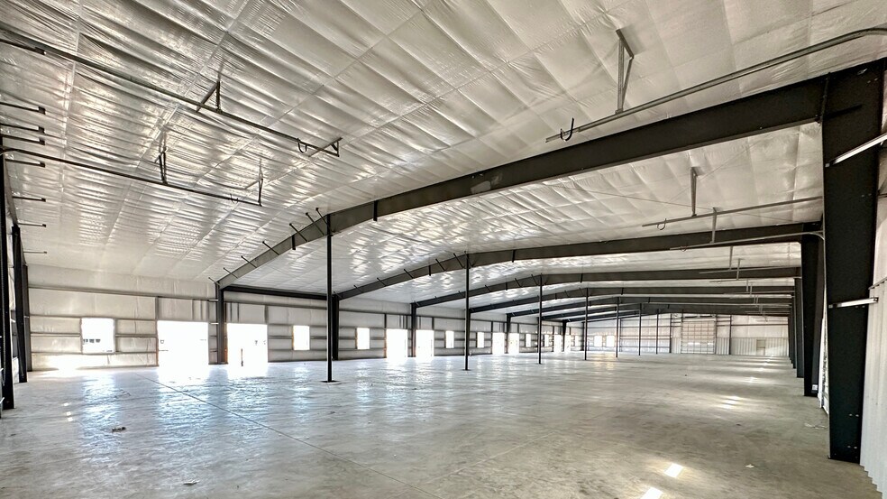 More Photos Of 3012 Hall Waters Dr, Wilmington Light Distribution For Lease