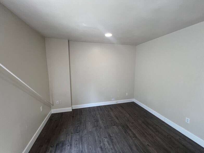 More Photos Of 716 W Cedar St, Eureka Warehouse For Lease