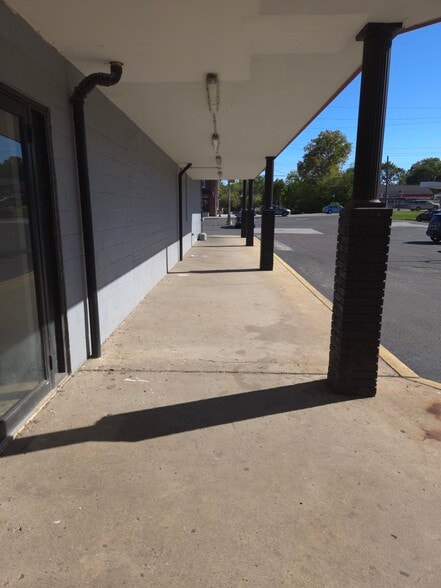 More Photos Of 43 E Bridge St, Spring City Unknown For Lease