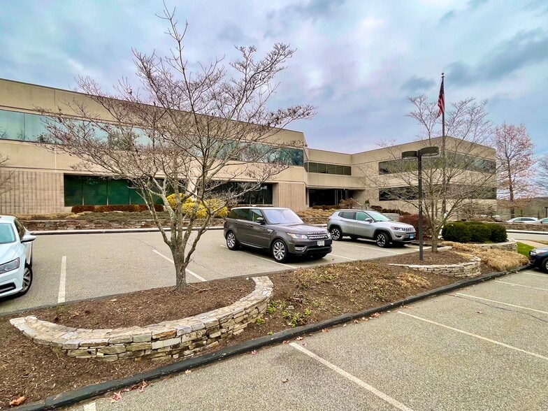 More Photos Of 90 Grove St, Ridgefield Medical For Sale