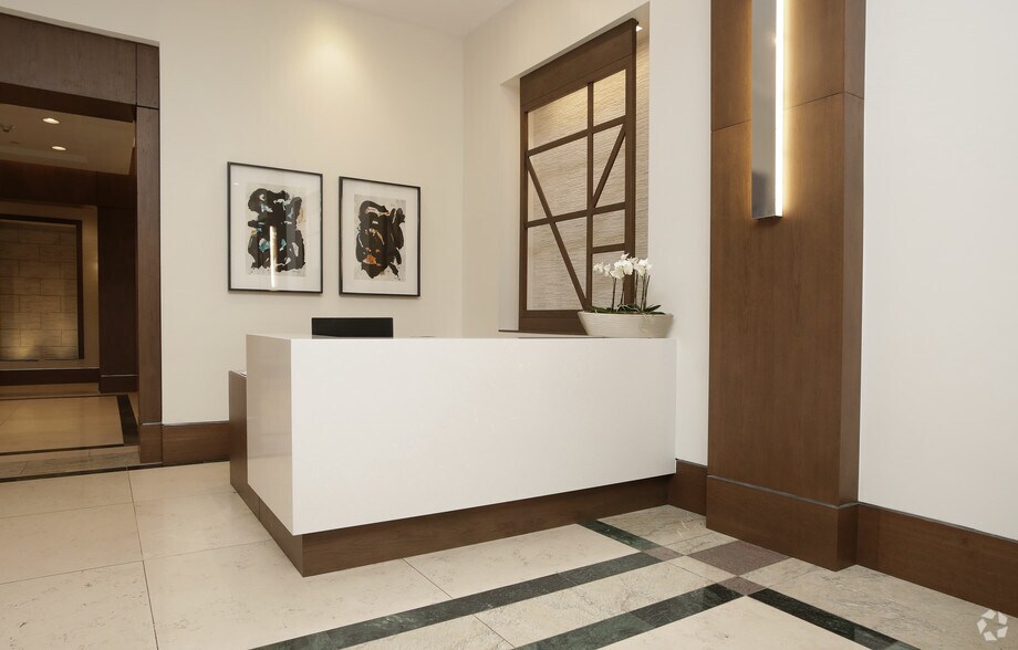 More Photos Of 1 W Pennsylvania Ave, Towson Office For Lease