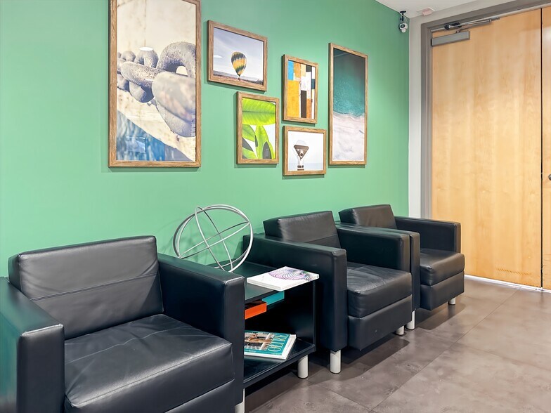 More Photos Of 900 E Hamilton Ave, Campbell Coworking Space