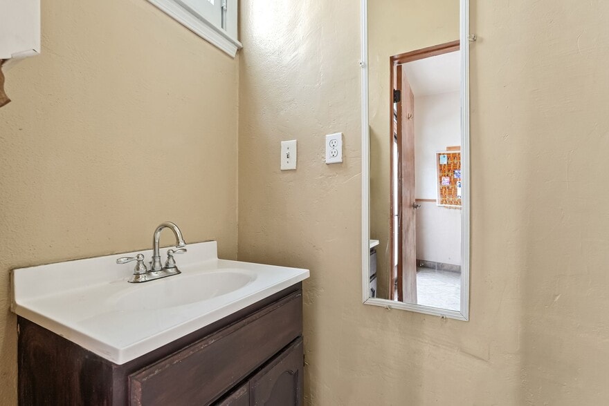 More Photos Of 2056 E 103rd St, Los Angeles Religious Facility For Sale