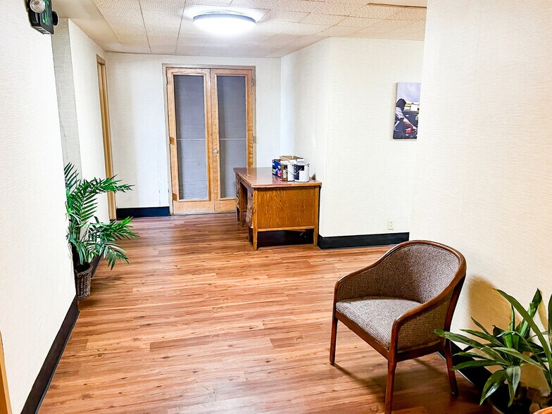 More Photos Of 473 Cypress St, Abilene Loft Creative Space For Sale