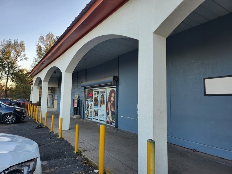 More Photos Of 10553 Homestead Rd, Houston General Retail For Sale