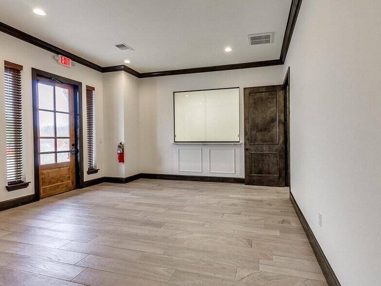 More Photos Of 4331 Adams, Norman Office For Lease