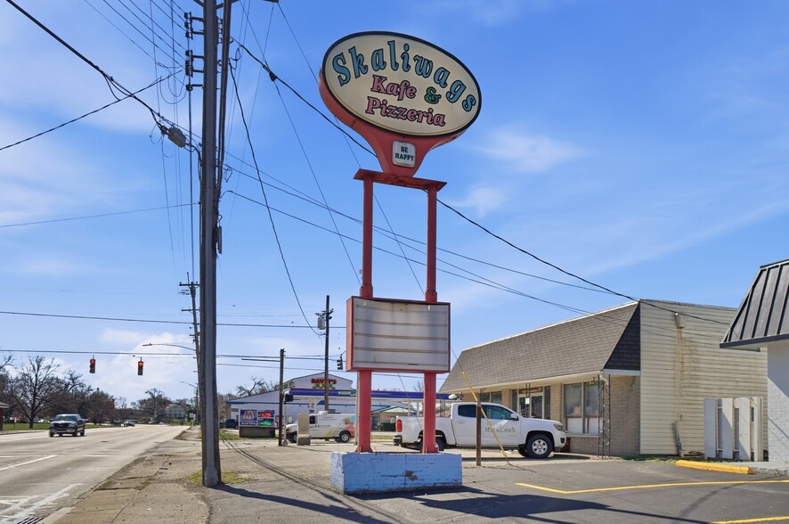 More Photos Of 1610 Germantown Rd, Middletown Restaurant For Sale