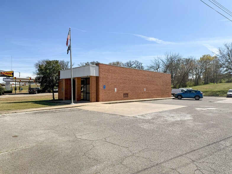 More Photos Of 609 Fort St, Barling Post Office For Sale