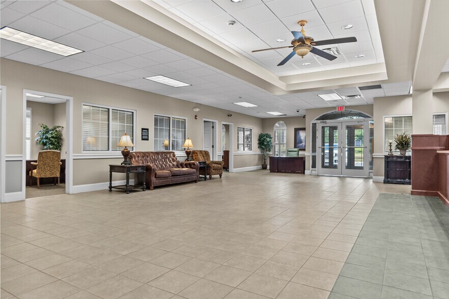 More Photos Of 239 Cedric St, Leesburg Office For Sale