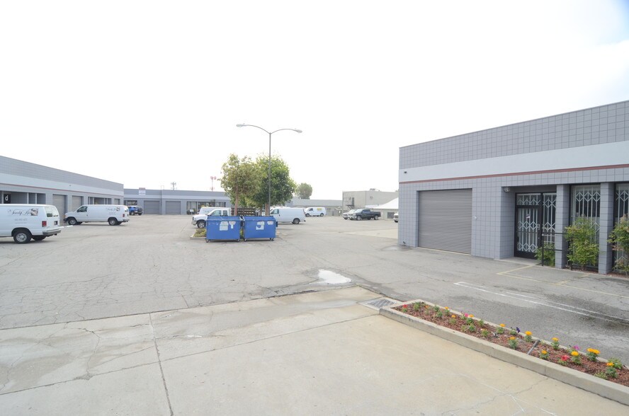 More Photos Of 6850 Vineland Ave, North Hollywood Manufacturing For Sale