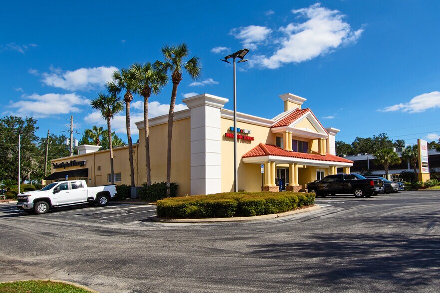 More Photos Of 2106-2186 Park Ave, Orange Park Unknown For Lease