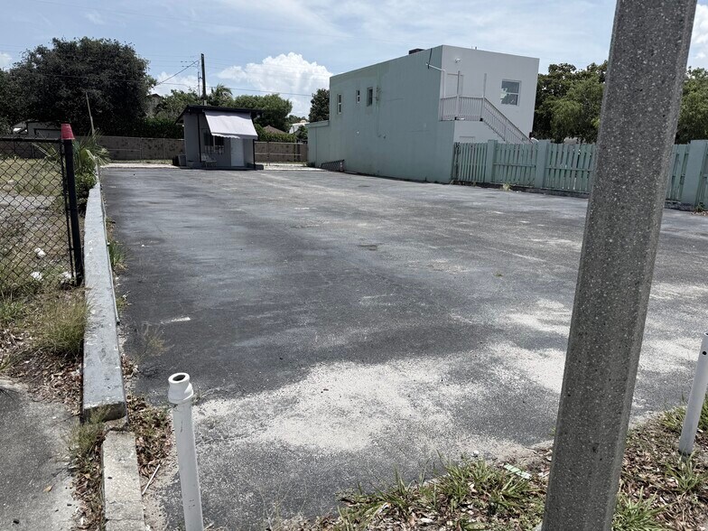 More Photos Of 620 Dixie Highway Hwy, Lake Worth Beach Land For Lease