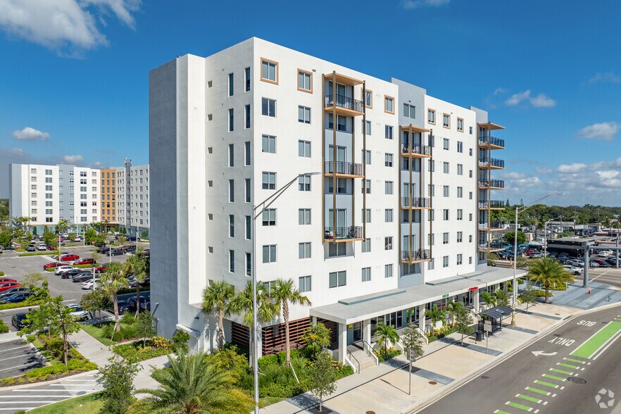 More Photos Of 890 N State Road 7, Hollywood Apartments For Lease