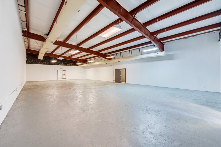More Photos Of 955 Orange Ave, Daytona Beach Freestanding For Lease