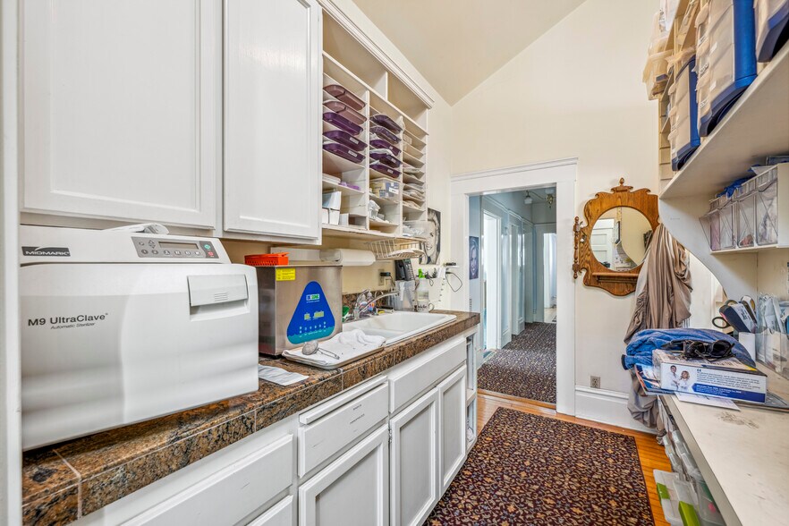 More Photos Of 2445-2447 2nd Ave, San Diego Office For Sale