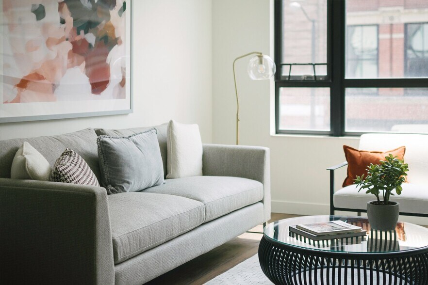 More Photos Of 2550 Detroit Ave, Cleveland Apartments For Lease