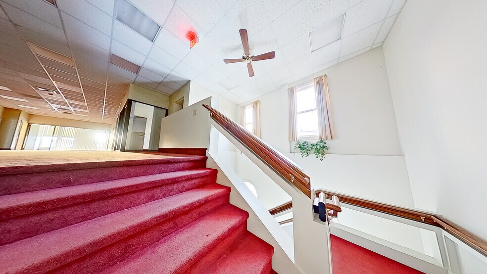 More Photos Of 4 Central St, Farmington Bank For Sale