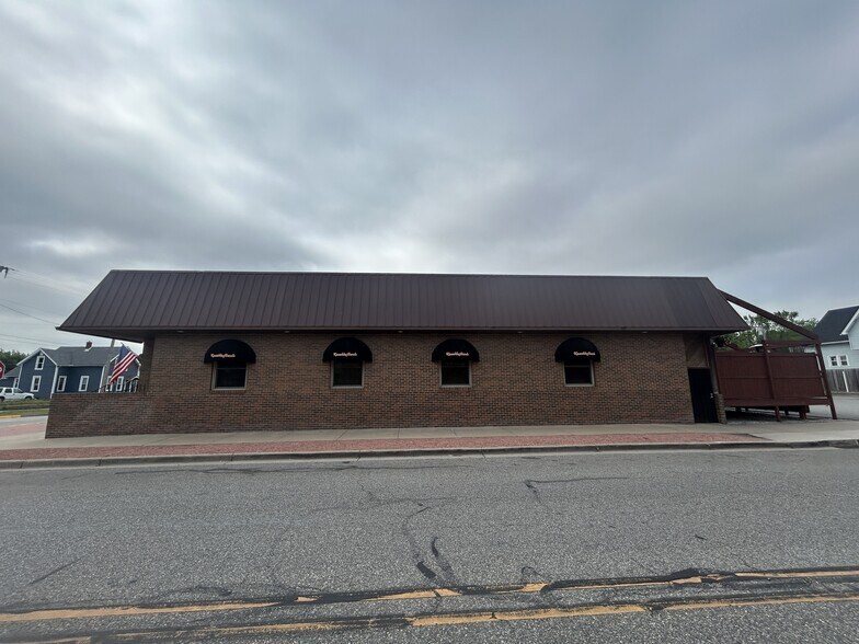 More Photos Of 204 W Barker Ave, Michigan City Restaurant For Sale