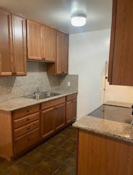 More Photos Of 218 W K St, Los Banos Apartments For Sale