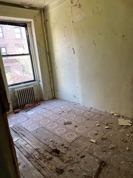 More Photos Of 552 W 148th St, New York Apartments For Sale