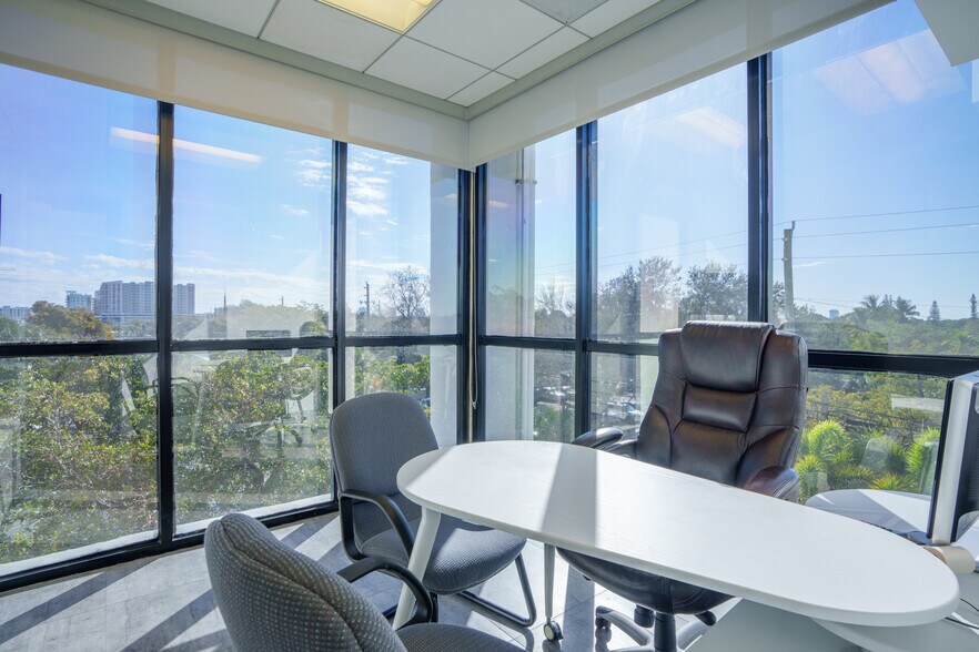 More Photos Of 2450 Hollywood Blvd, Hollywood Loft Creative Space For Sale