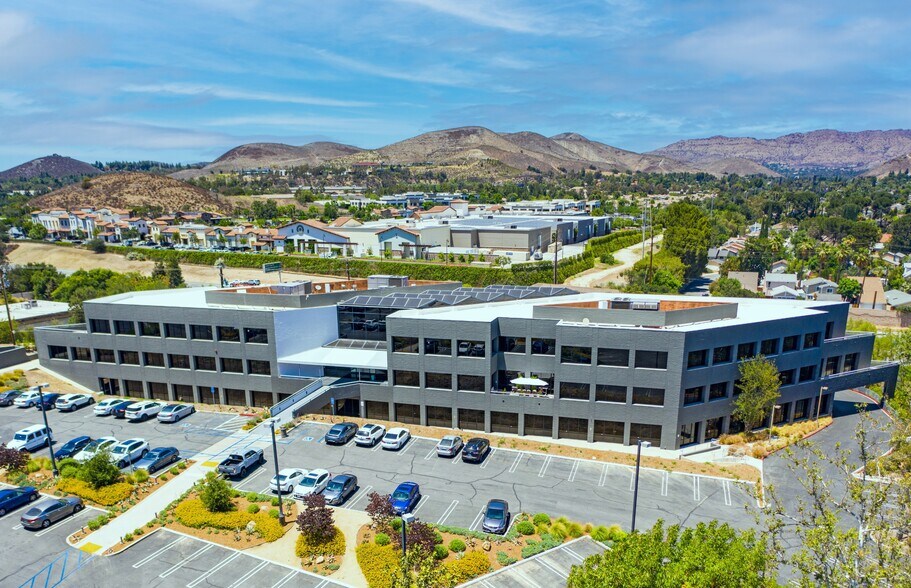 More Photos Of 30851 Agoura Rd, Agoura Hills Loft Creative Space For Sale