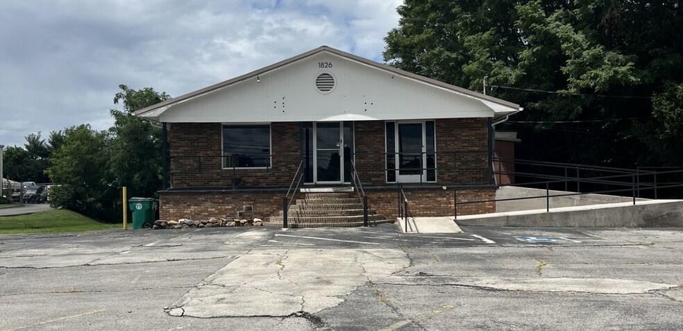 More Photos Of 1826 W Morris Blvd, Morristown Freestanding For Lease