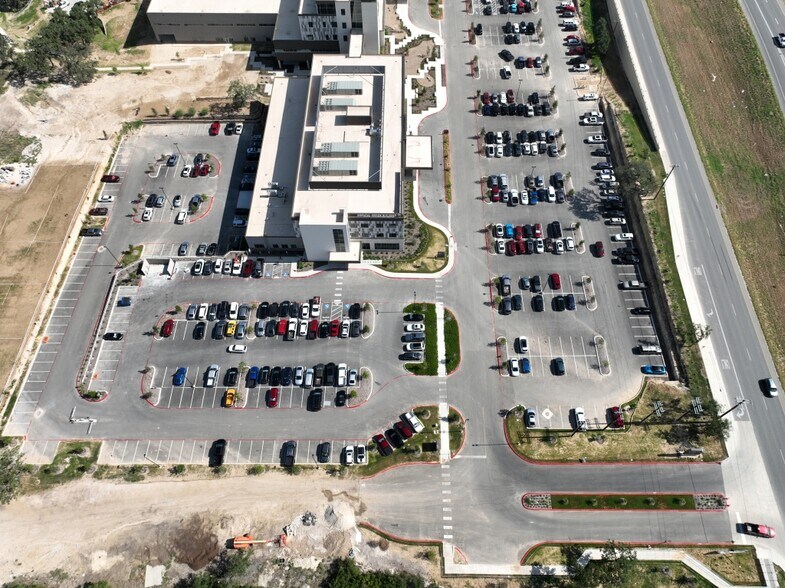 More Photos Of 3011 W Loop 1604 N, San Antonio Medical For Lease