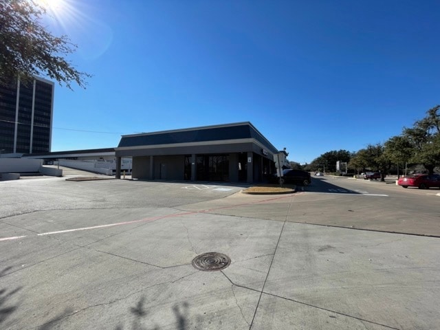 More Photos Of 400 N Coit Rd, Richardson General Retail For Lease