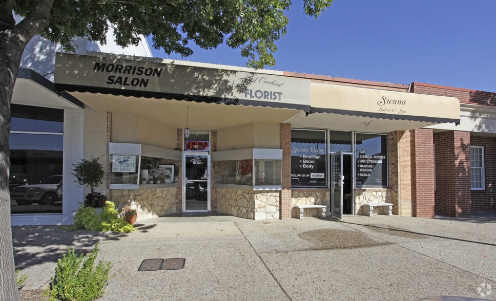 Primary Photo Of 213 W Main St, Arlington Storefront Retail Office For Lease