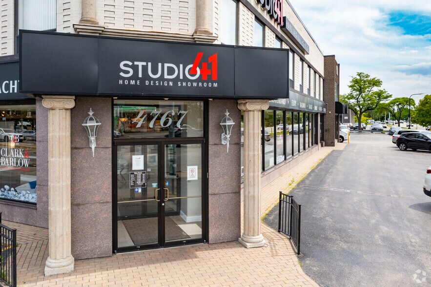 More Photos Of 7161 N Cicero Ave, Lincolnwood Office For Lease