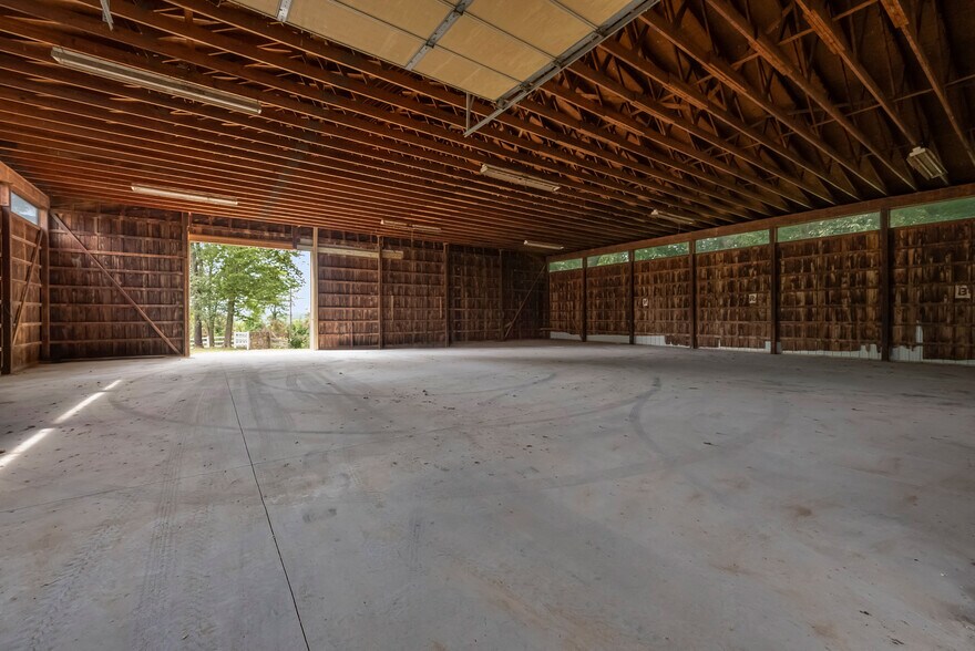 More Photos Of 1901 Moffet Rd, Saint Joseph Specialty For Sale