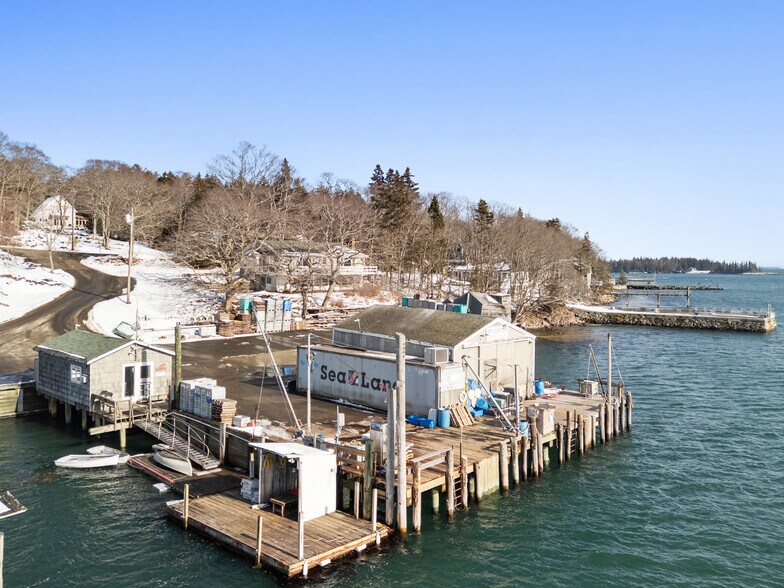 More Photos Of 6 Boatyard Rd, Tenants Harbor Marina For Sale