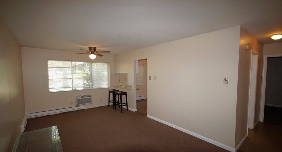 More Photos Of 7499 Hazelcrest Dr, Hazelwood Apartments For Sale