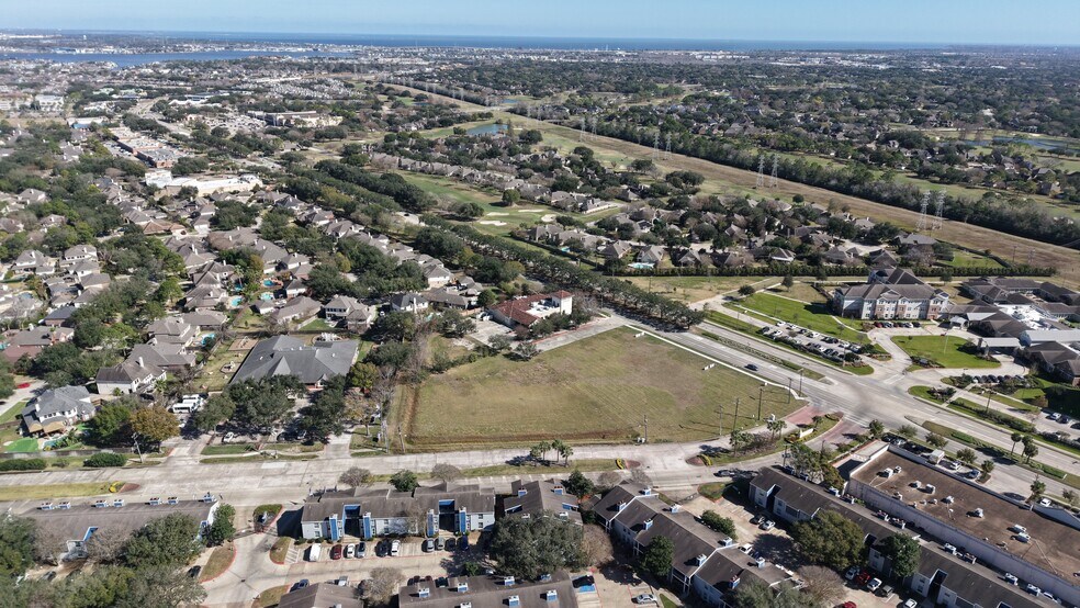 More Photos Of 2622 Marina Bay Dr, League City Medical For Lease