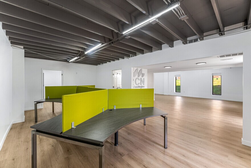 More Photos Of 967 Wray St, Knoxville Office For Sale