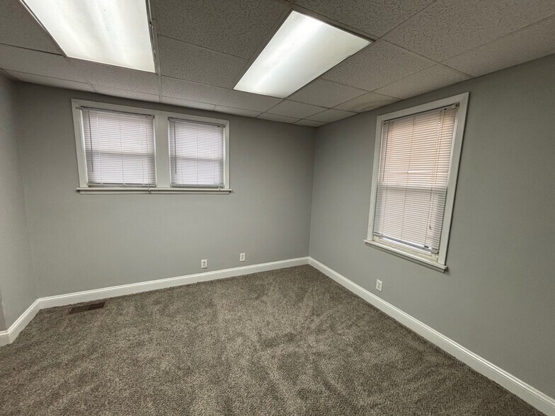 More Photos Of 167 Glen Head Rd, Glen Head Storefront Retail Residential For Lease