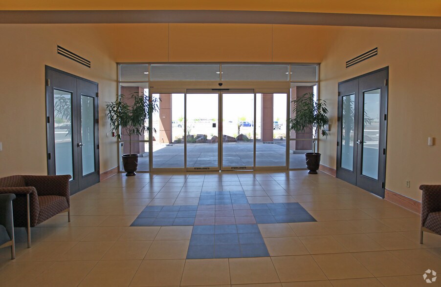 More Photos Of 3270 Joe Battle Blvd, El Paso Medical For Lease