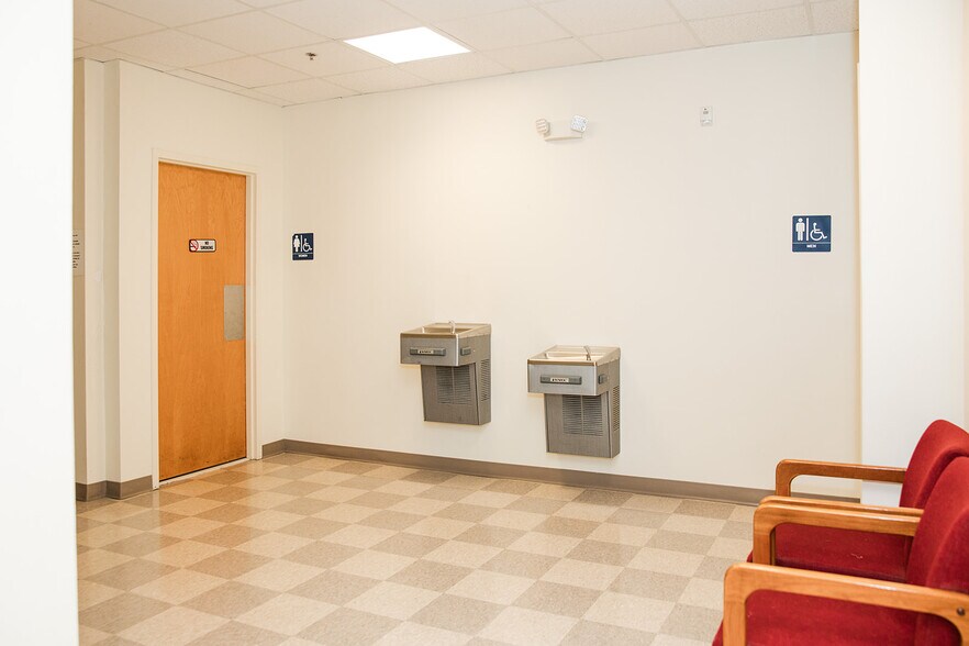 More Photos Of 101B Villa Dr, Daphne Medical For Lease