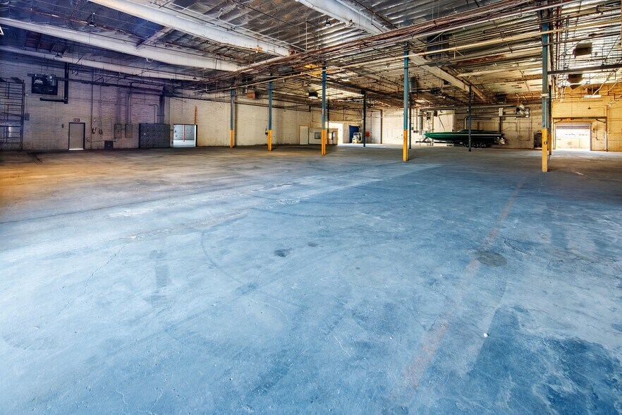 More Photos Of 1790 Industrial Blvd, Lake Havasu City Warehouse For Sale