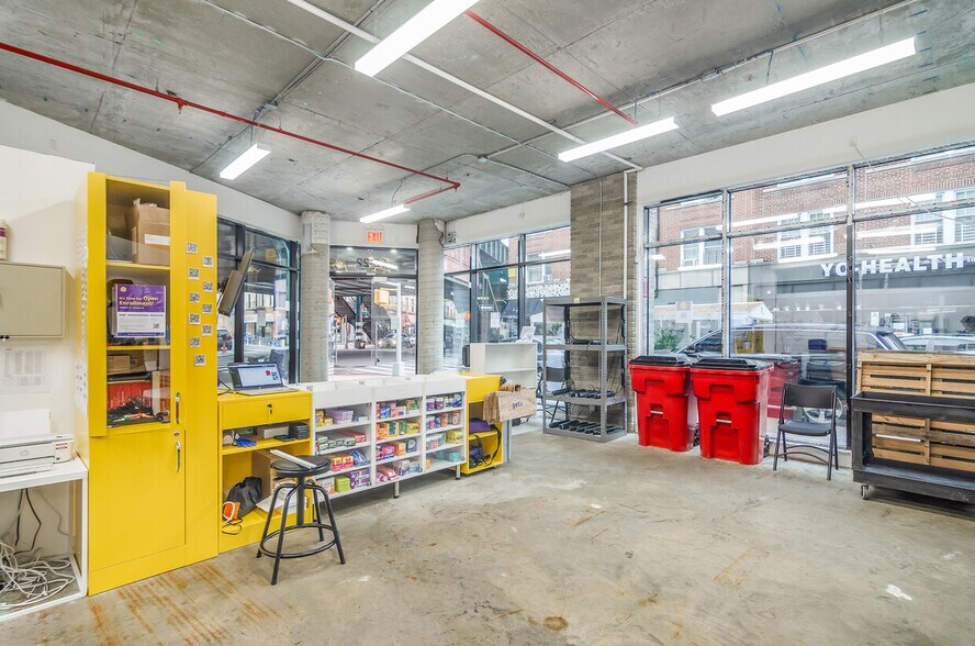 More Photos Of 5222 Roosevelt Ave, Woodside Apartments For Lease