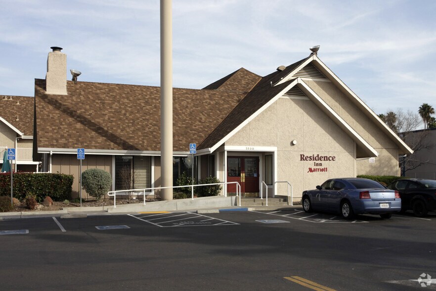 More Photos Of 1530 Howe Ave, Sacramento Hotel For Sale