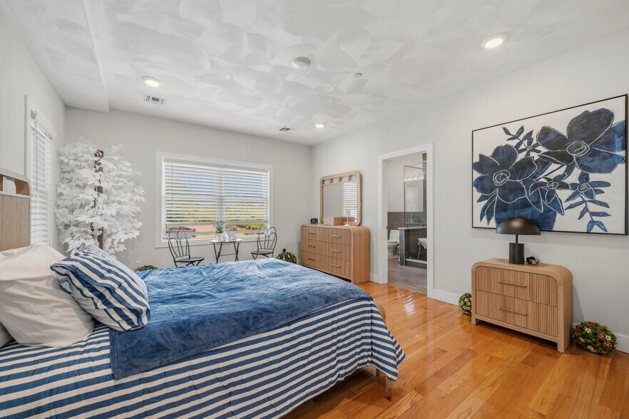 More Photos Of 812 Broad St, Milford Apartments For Sale