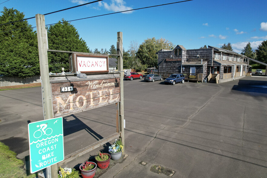 Primary Photo Of 4253 Highway 101 N, Gearhart Hotel For Sale