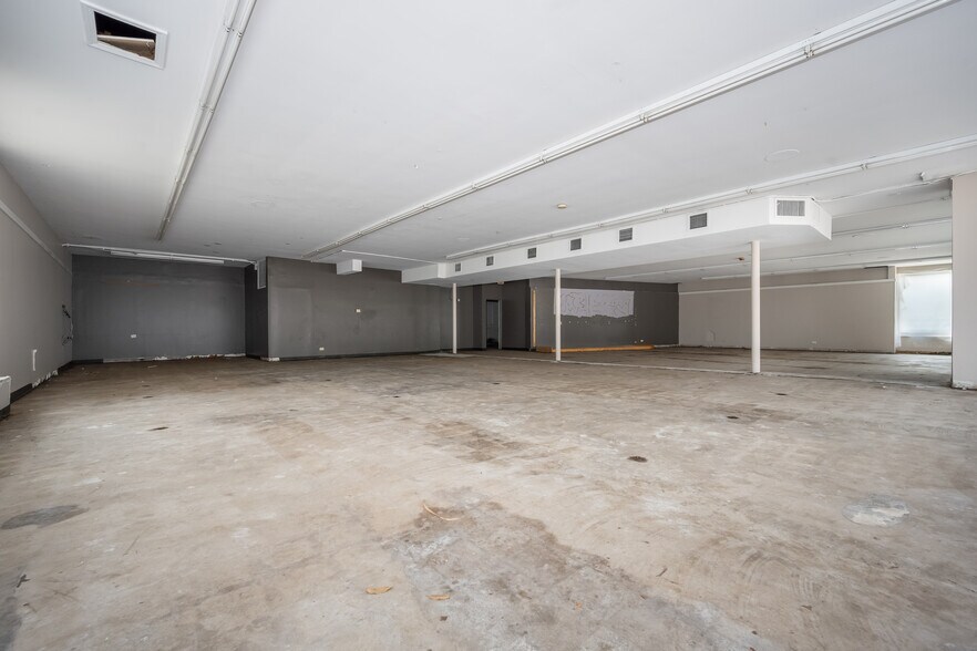 More Photos Of 4835 Dempster St, Skokie Freestanding For Sale